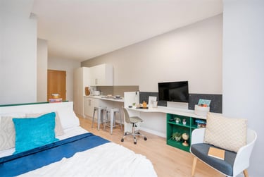 1 bed studio, Brougham Hayes, City Centre, Bath, BA23GF - Image 6